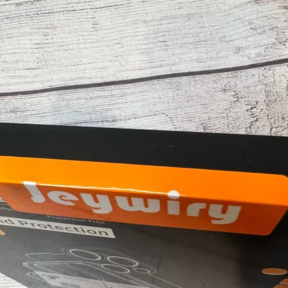 Jeywiry 5 In 1 Case for IPhone 14 Plus/Max with 2 Screen and Lens Protectors - Picture 3 of 4